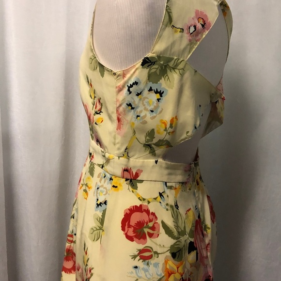 Ellelauri Chole Women's Dress Light Yellow Floral - Picture 6 of 8